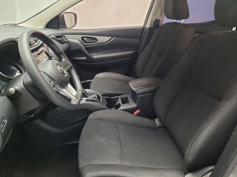 Used 2019 Nissan Rogue Sport S image 17