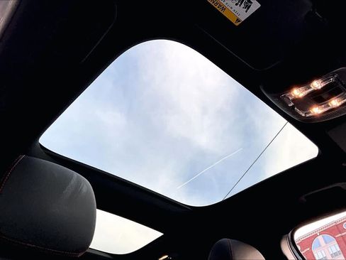 Used 2025 Mercedes-Benz GLB 35 AMG 4MATIC image 13