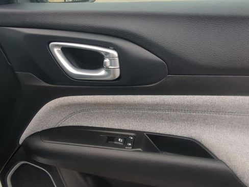 Certified 2022 Jeep Compass Latitude image 27