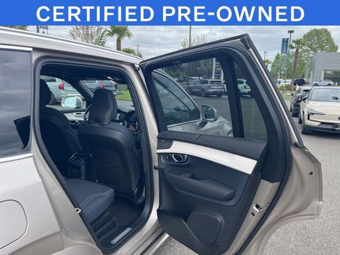 Certified 2025 Volvo XC90 T8 Ultra AWD/4WD image 17