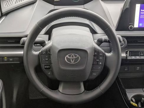 Used 2025 Toyota Prius LE image 15