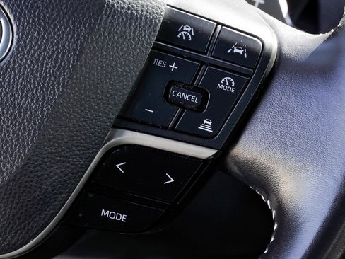 Used 2025 Toyota Camry SE FWD image 33