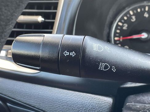 Used 2016 Jeep Renegade Sport w/ Power & Air Group AWD/4WD image 30