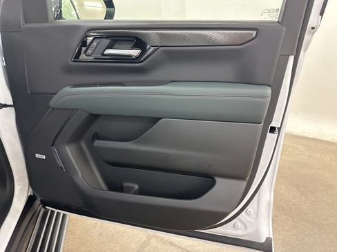 New 2026 GMC Yukon AT4 w/ AT4 Premium Plus Package AWD/4WD image 21