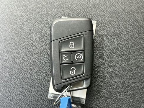 Certified 2023 Volkswagen Taos SEL image 44