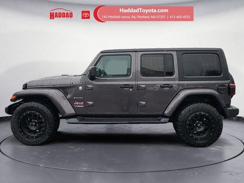 Used 2021 Jeep Wrangler Unlimited Sahara image 2