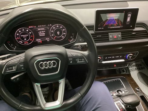 Used 2019 Audi Q5 2.0T Premium Plus w/ Premium Plus Package AWD/4WD image 17