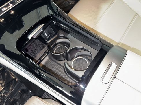 Used 2026 Mercedes-Benz GLC 300 image 28