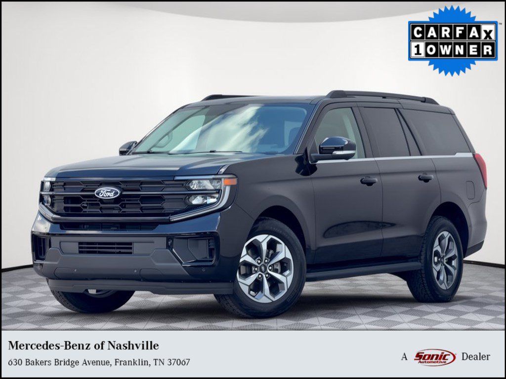 Used 2027 Ford Expedition Active AWD/4WD image 1