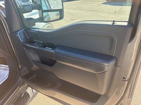 Used 2022 Ford F150 XLT w/ Equipment Group 302A High image 17