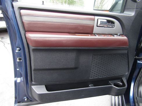 Used 2015 Ford Expedition Platinum image 9