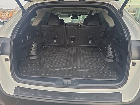 Used 2023 Subaru Outback Touring XT image 4