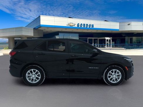 Used 2023 Chevrolet Equinox LS w/ LS Convenience Package image 5