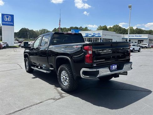 Used 2024 Chevrolet Silverado 2500 LT image 23