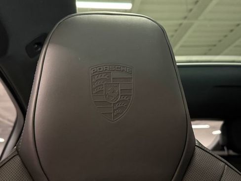 Certified 2024 Porsche Cayenne Coupe image 28