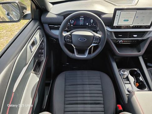 New 2026 Ford Explorer ST-Line image 13