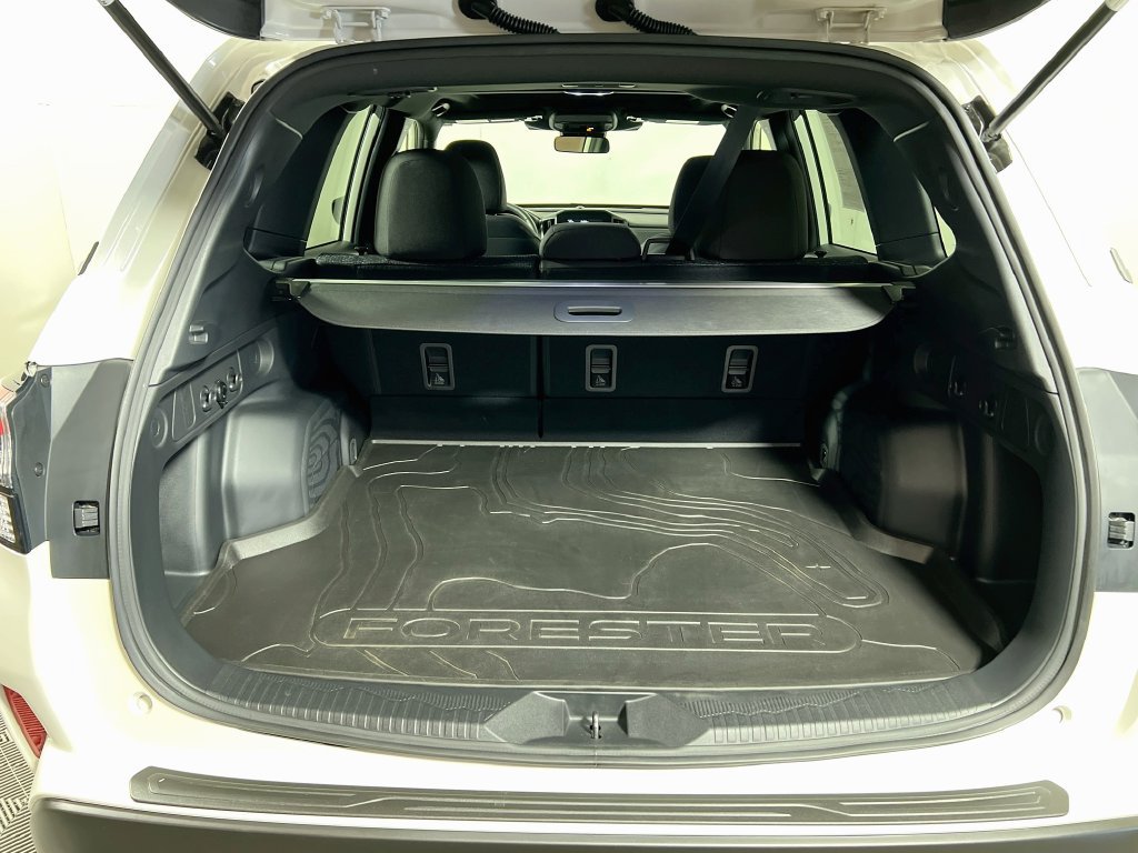 Certified 2025 Subaru Forester Premium AWD/4WD image 22