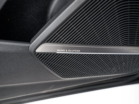 Used 2021 Audi SQ5 Prestige AWD/4WD image 16