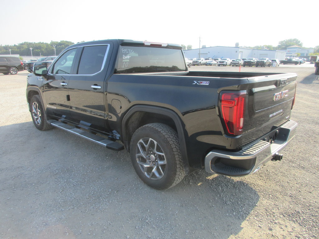New 2026 GMC Sierra 1500 SLT w/ SLT Premium Package AWD/4WD image 10
