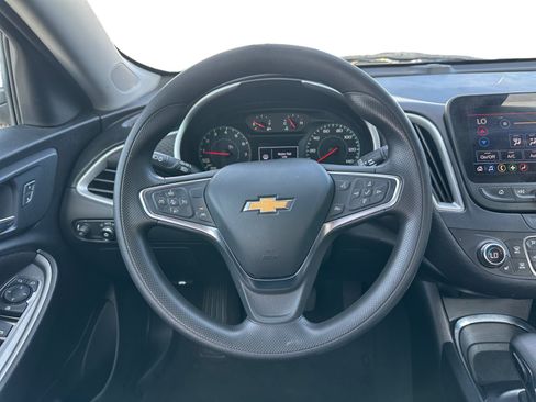 Used 2023 Chevrolet Malibu LT FWD image 12