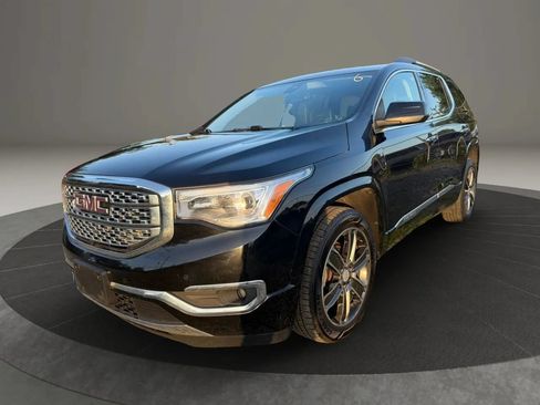 Used 2017 GMC Acadia Denali w/ Technology Package AWD/4WD image 1