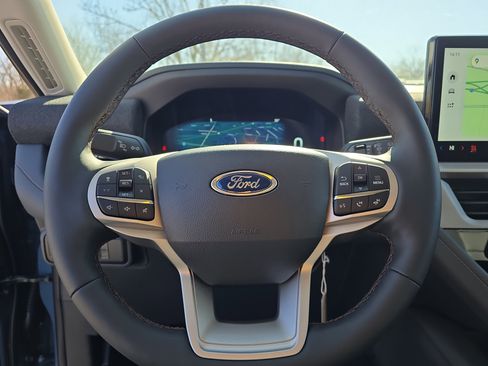 New 2026 Ford Explorer Active w/ Active Comfort Package image 15