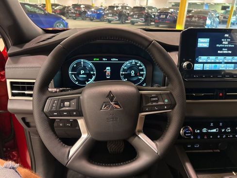 New 2025 Mitsubishi Outlander SEL Black Edition image 24