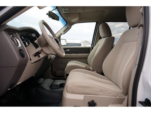 Used 2014 Ford Expedition XL image 12