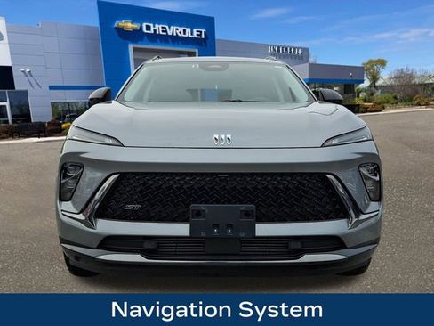 Used 2025 Buick Envision Sport Touring image 3