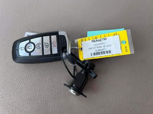 Used 2024 Ford Expedition Max Limited AWD/4WD image 44