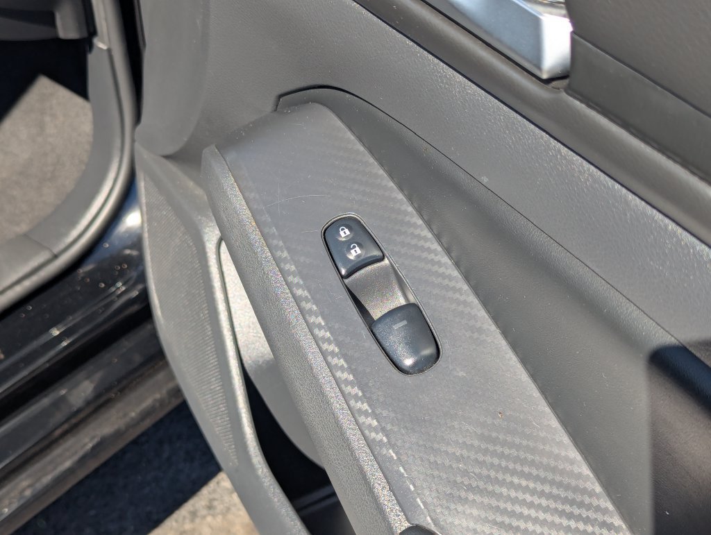 Used 2024 Nissan Altima 2.5 SV FWD image 33