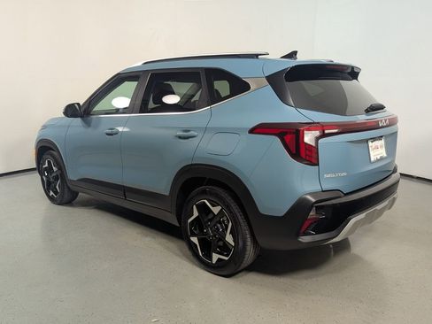 Used 2025 Kia Seltos EX FWD image 5