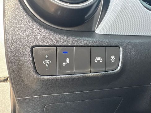 Used 2019 Hyundai Kona SEL w/ SEL Tech Package 02 FWD image 19