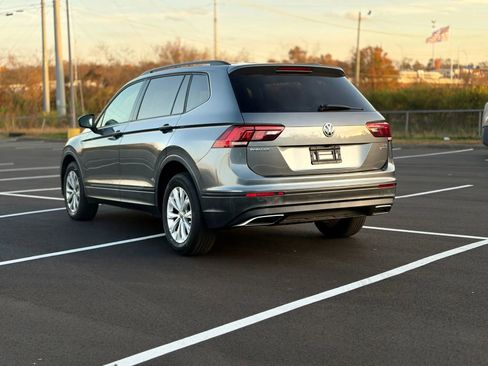 Used 2018 Volkswagen Tiguan S image 3