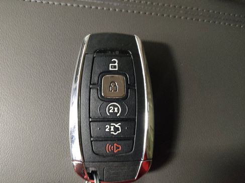 Used 2018 Lincoln MKZ Reserve w/ Technology Package image 32