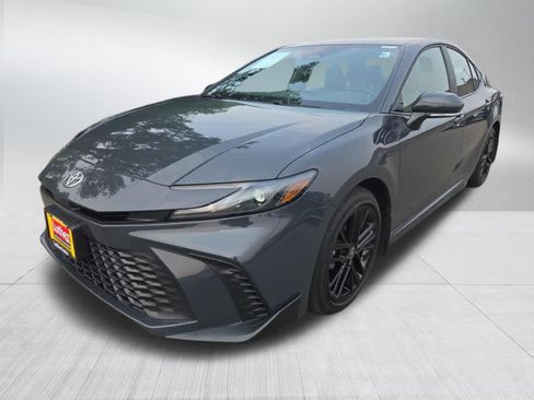 Used 2026 Toyota Camry SE w/ Convenience Package FWD image 7
