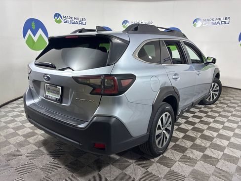 Used 2023 Subaru Outback Premium AWD/4WD image 11