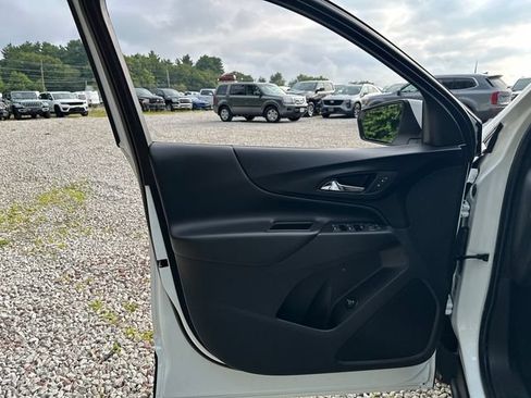 Used 2023 Chevrolet Equinox LT AWD/4WD image 23