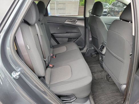 New 2026 Kia Sportage LX FWD image 12
