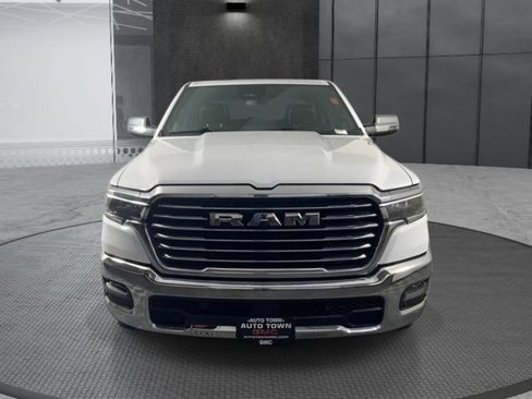 Used 2025 RAM 1500 Laramie AWD/4WD image 2
