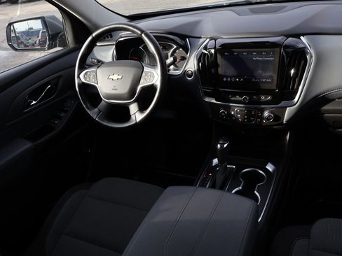 Used 2020 Chevrolet Traverse LT w/ Driver Confidence II Package image 17