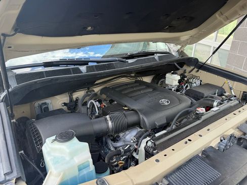 Used 2018 Toyota Tundra Limited w/ Limited Premium Package AWD/4WD image 49