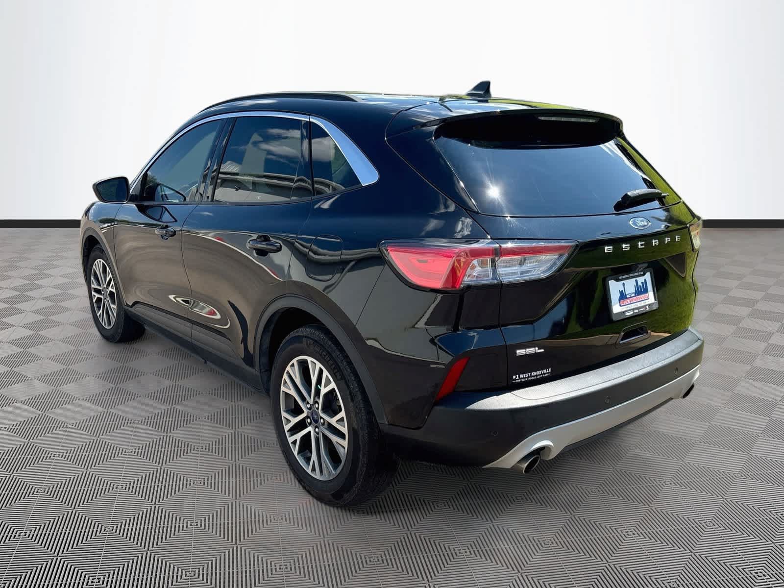 Used 2022 Ford Escape SEL w/ Technology Package FWD image 7
