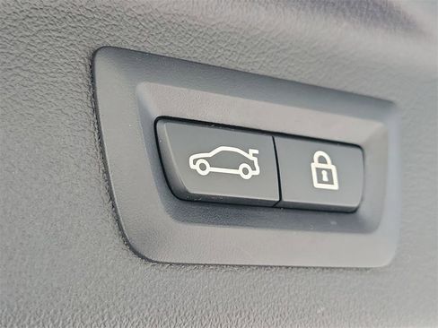 Used 2019 BMW X7 xDrive40i w/ Premium Package image 12