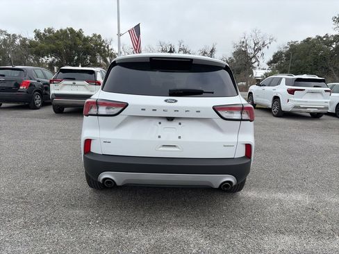 Used 2020 Ford Escape SE image 6