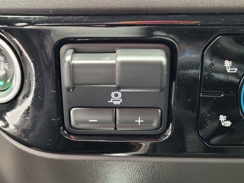 Used 2022 Chevrolet Silverado 1500 RST w/ Convenience Package II image 14