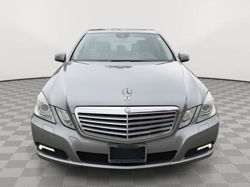 Used 2010 Mercedes-Benz E 350 Sedan image 2