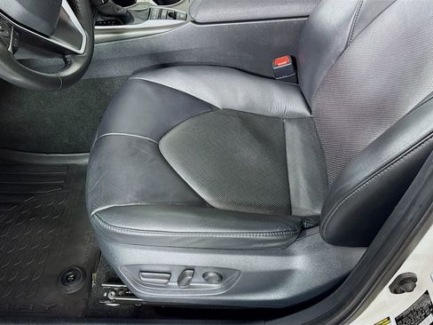 Used 2023 Toyota Camry XLE w/ Cold Weather Package image 16