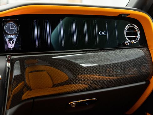 New 2026 Rolls-Royce Cullinan Black Badge image 43