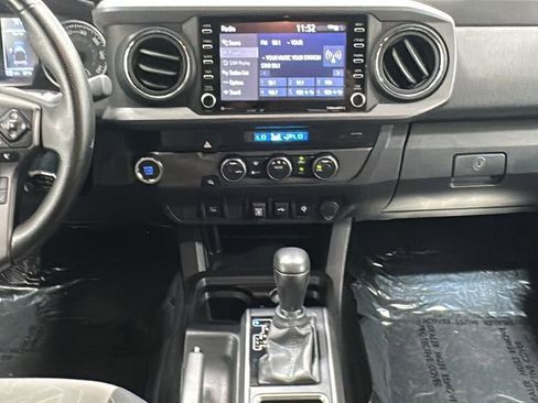 Used 2023 Toyota Tacoma TRD Off-Road image 12
